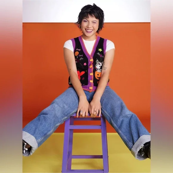 Sanrio My Melody & Kuromi Halloween Sweater Vest Halloween Sanrio Hot Topic M - Picture 3 of 12